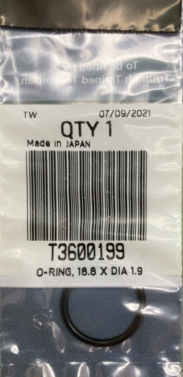 NEW GENUINE TRIUMPH T3990037 ENGINE SERVICE KIT COMPLETE