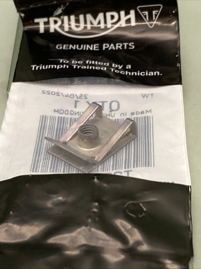 NEW GENUINE TRIUMPH T3350123 Nut, Captive, M5, Non Secured