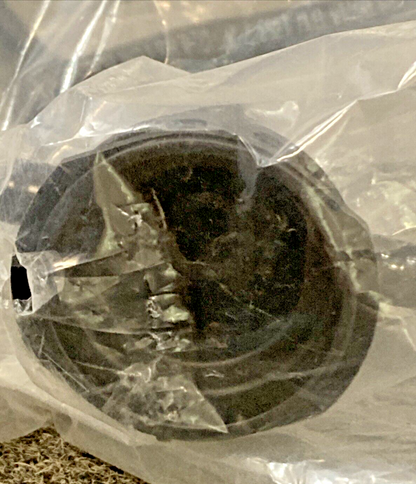 NEW GENUINE BMW 13537703172 Fuel Distributor 2003-2006 R 1200 GS