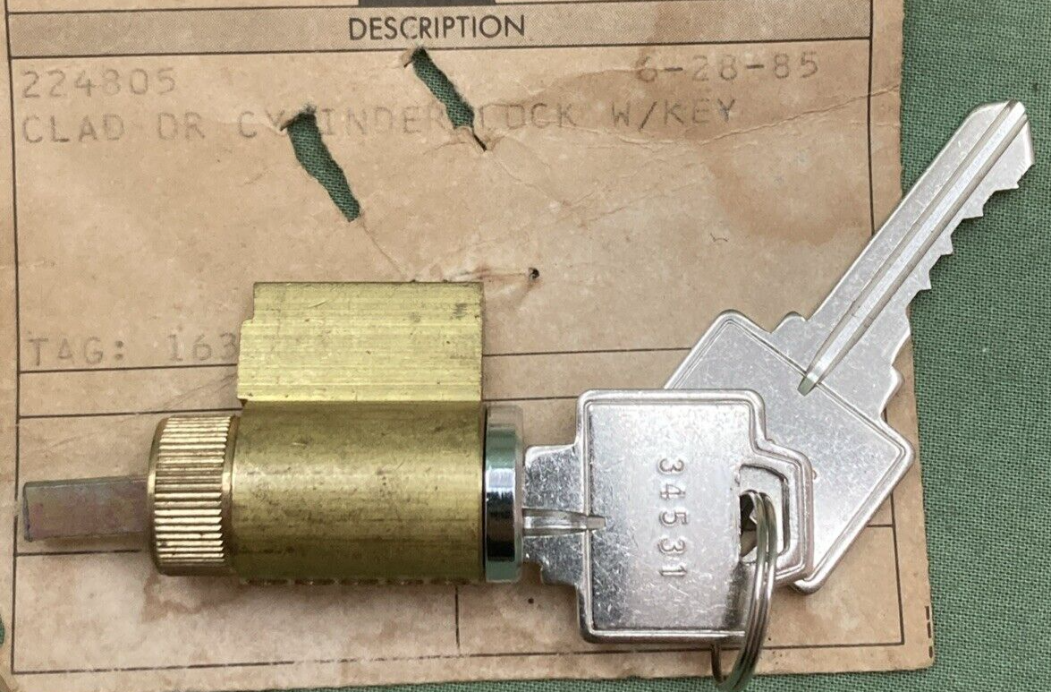 NEW MERICA 224805 CLAD CYLINDER LOCK W/ 2 KEYS