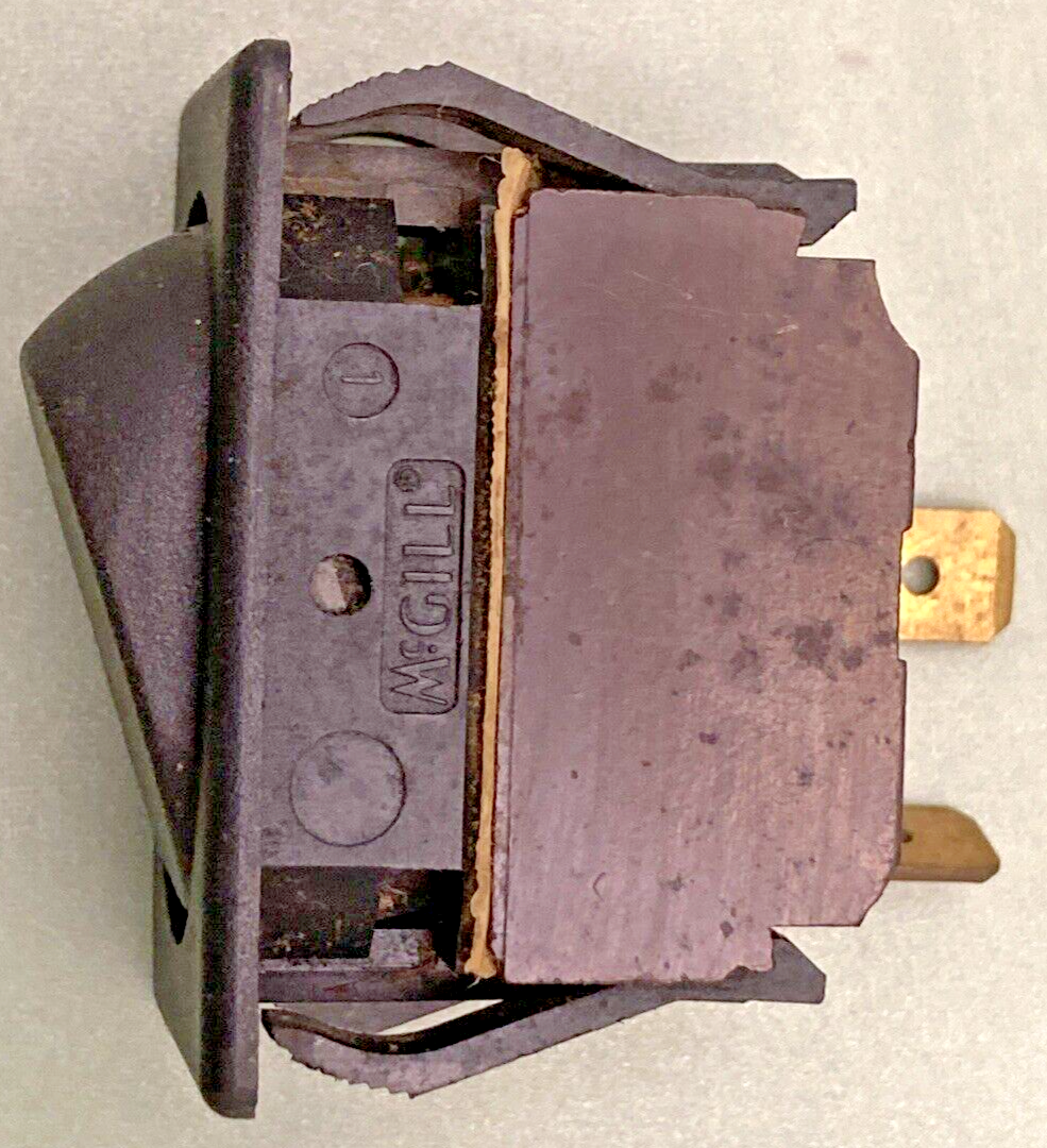 NEW REPLACES MCGILL 0851-0001N ROCKER SPST 10A, 250VAC 15A, 125VAC 3/4HP, 125-25