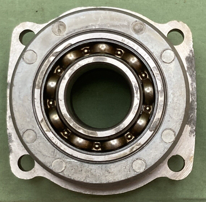 NEW GENUINE MERCURY 1100-339A1 END CAP ASSEMBLY CRANKSHAFT UPPER OUTBOARD