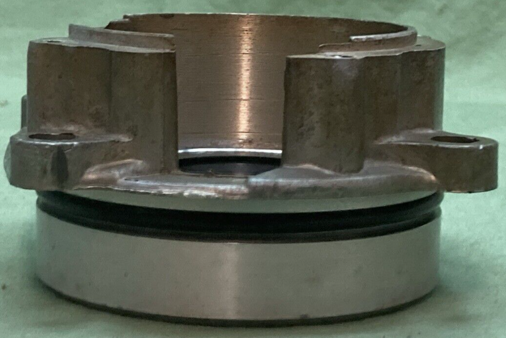 NEW GENUINE MERCURY 1100-339A1 END CAP ASSEMBLY CRANKSHAFT UPPER OUTBOARD