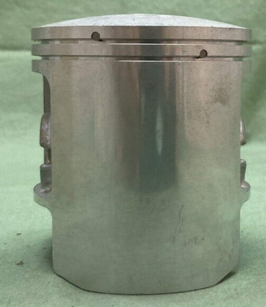 NEW GENUINE SUZUKI 12110-41603-050 PISTON