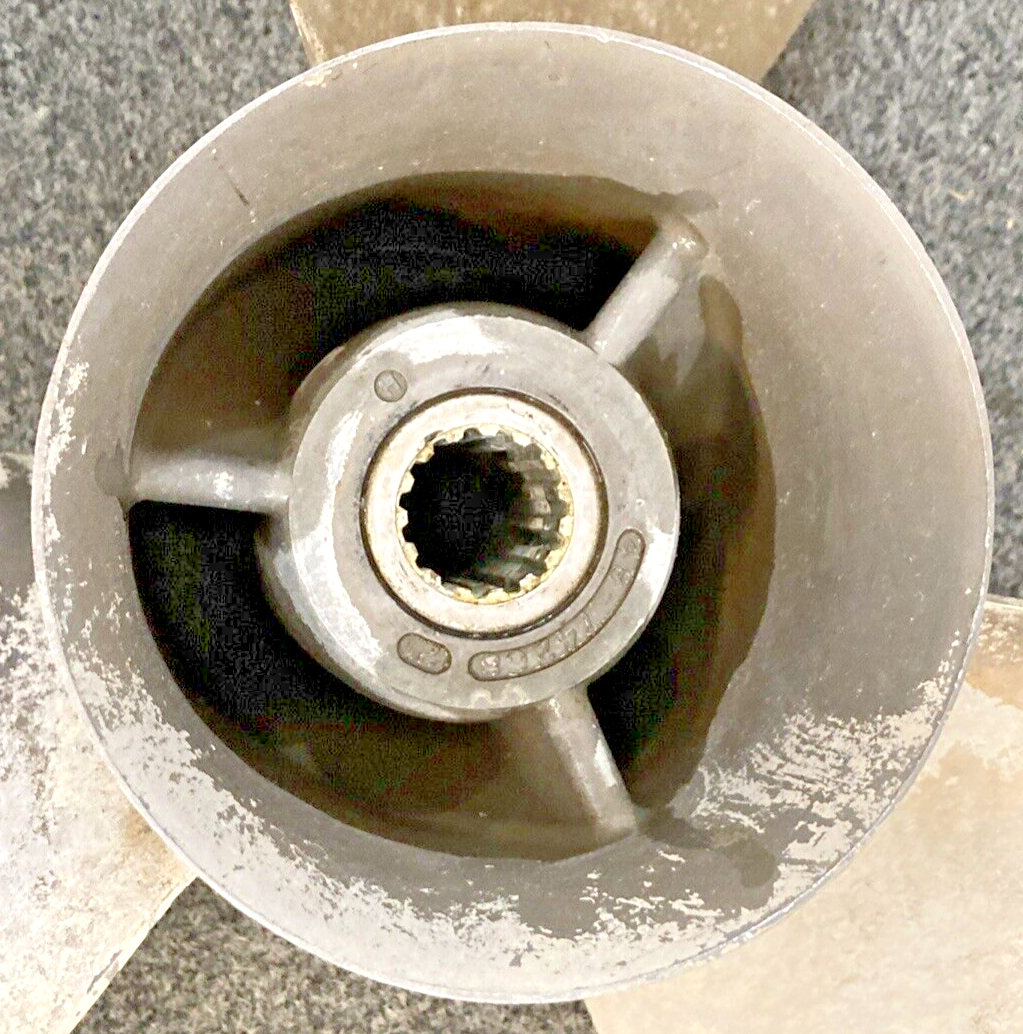 GENUINE MERCURY 48-74268 13 3/4 x 21 STAINLESS Propeller, RH