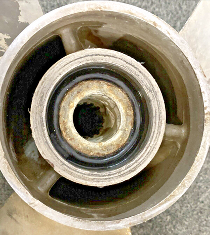 GENUINE MERCURY 48-74268 13 3/4 x 21 STAINLESS Propeller, RH