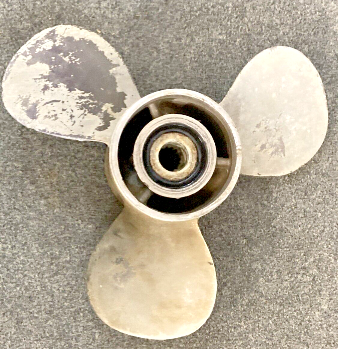 GENUINE MERCURY 48-74268 13 3/4 x 21 STAINLESS Propeller, RH