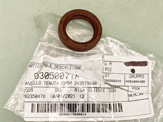 NEW GENUINE DUCATI 93050071A Oil seal 24-35-7