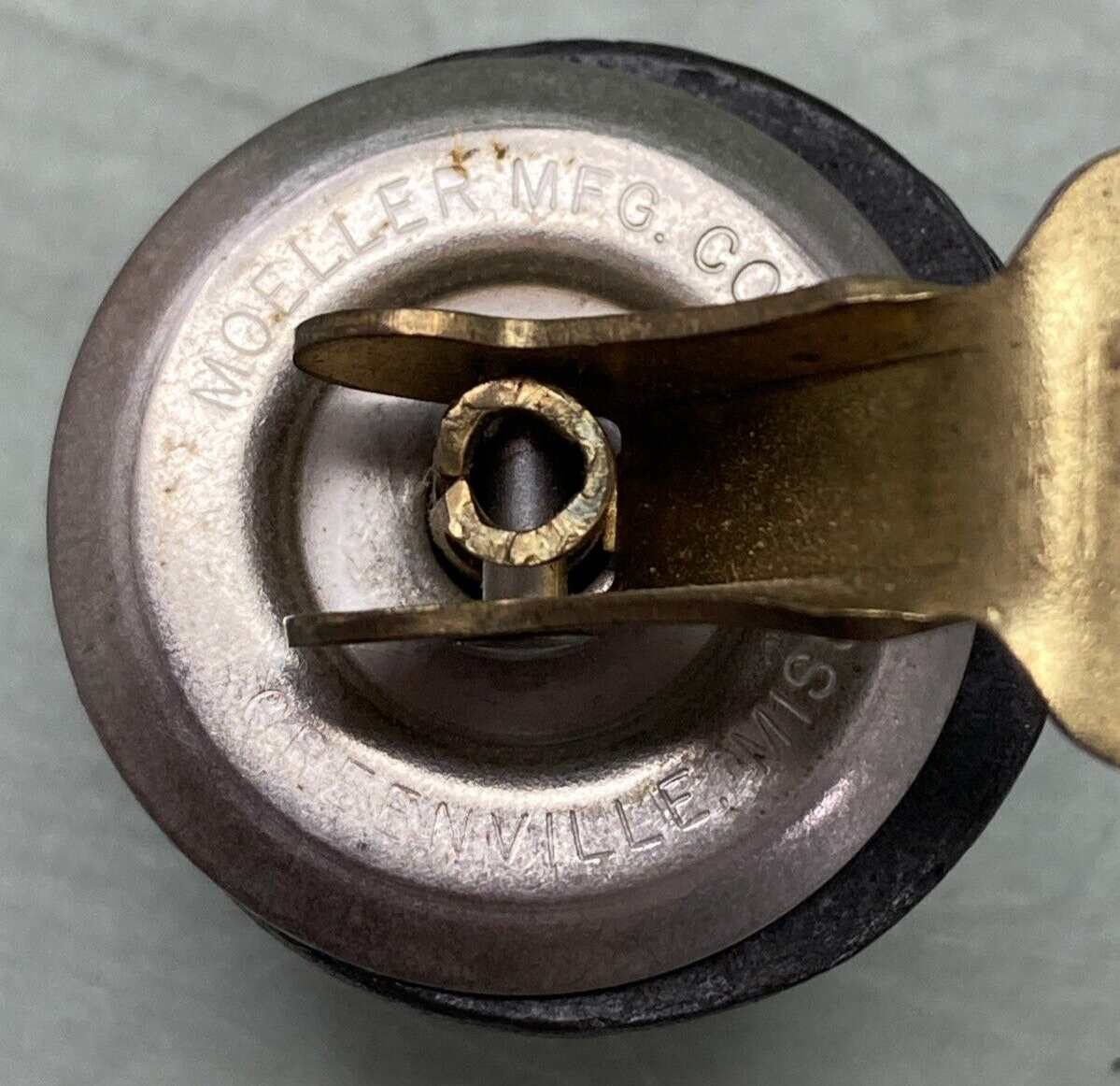 NEW MOELLER DECK/BAITWELL 7/8" SNAP PLUG