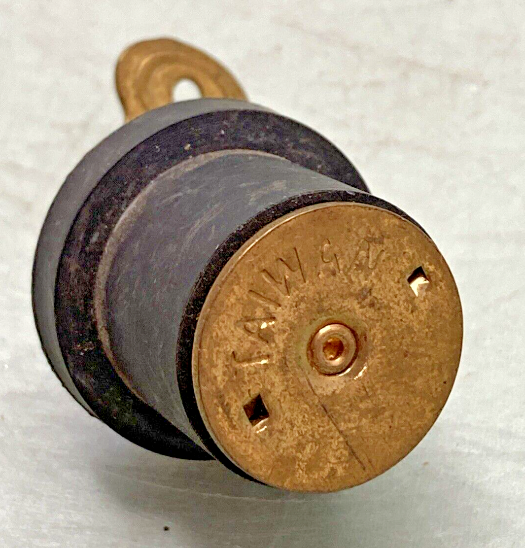 NEW ATTWOOD DECK/BAITWELL 7/8" SNAP PLUG