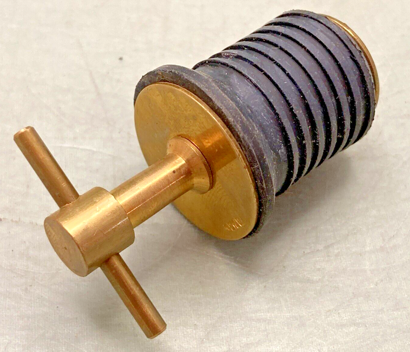 QTY 2 NEW 1" TWIST DRAIN PLUG