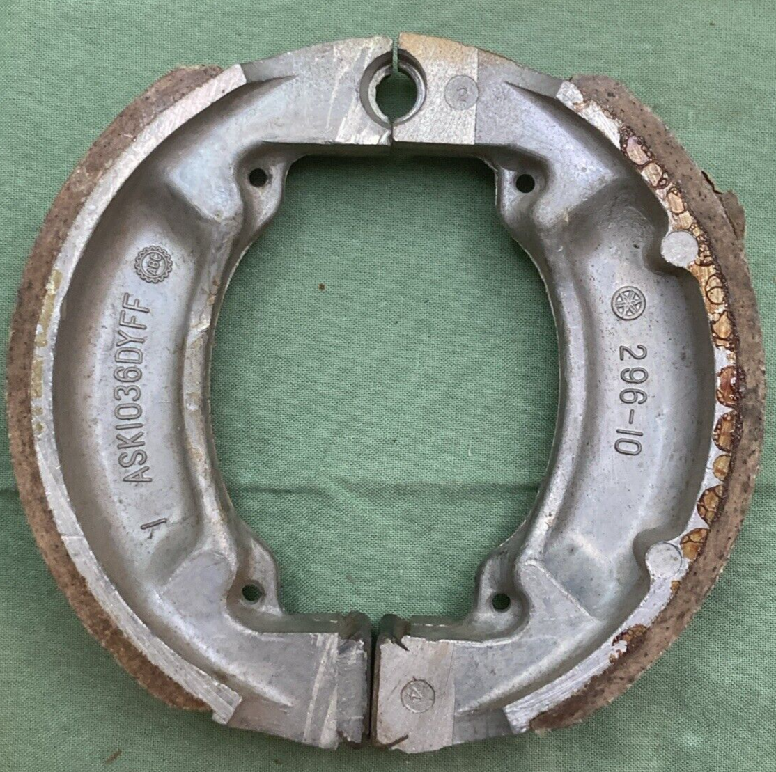 NEW REPLACES SUZUKI 54410-18901 BRAKE SHOE SET OFF-ROAD MOTORCYCLE
