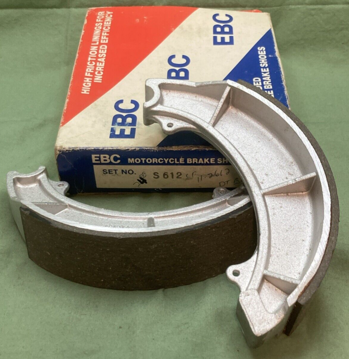 NEW GENUINE EBC S612 BRAKE SHOE SET MOTORCYCLE FOR SUZUKI T500