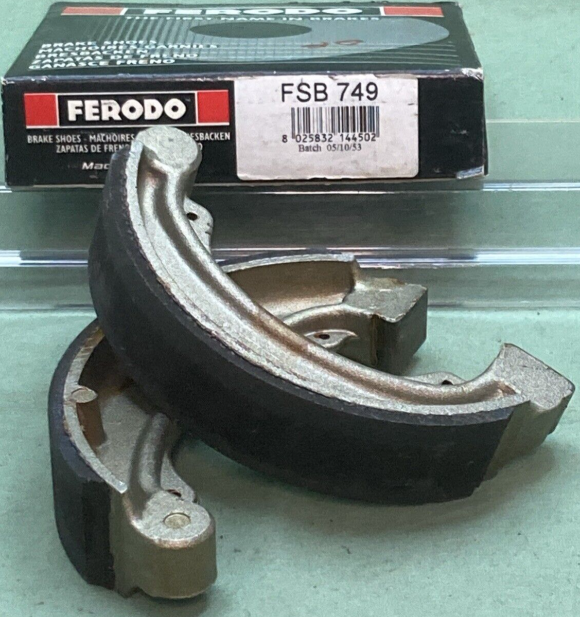 NEW GENUINE FERODO FSB749 BRAKE SHOE SET REAR MOTORCYCLE FOR HONDA