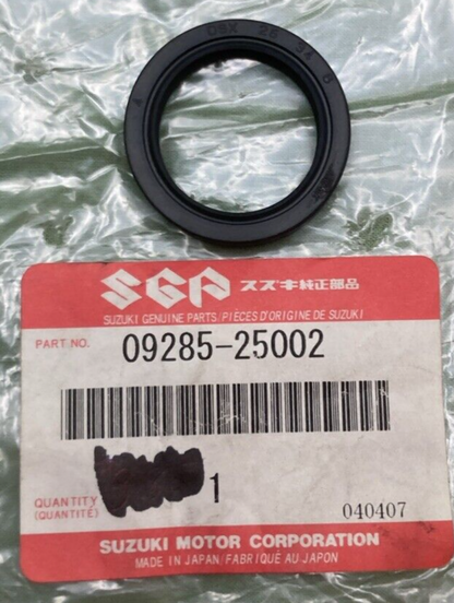 NEW GENUINE SUZUKI 09285-25002 OIL SEAL BALL GUIDE