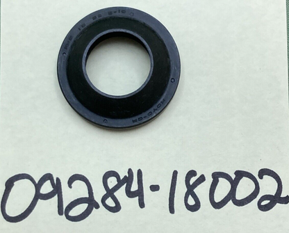 NEW REPLACES SUZUKI 09284-18002 Oil Seal Oil Pump Valve