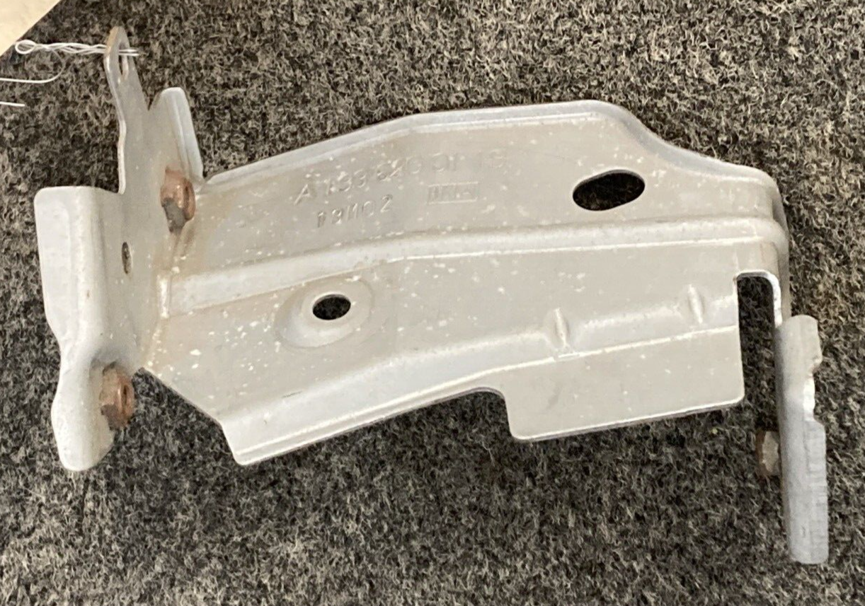 NEW REPLACES MOPAR 05101667AA Front Support, Left