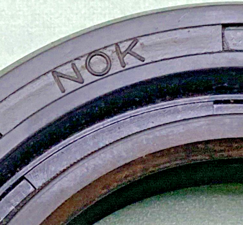 NEW NOK BW2248E OIL SEAL 45X68X15