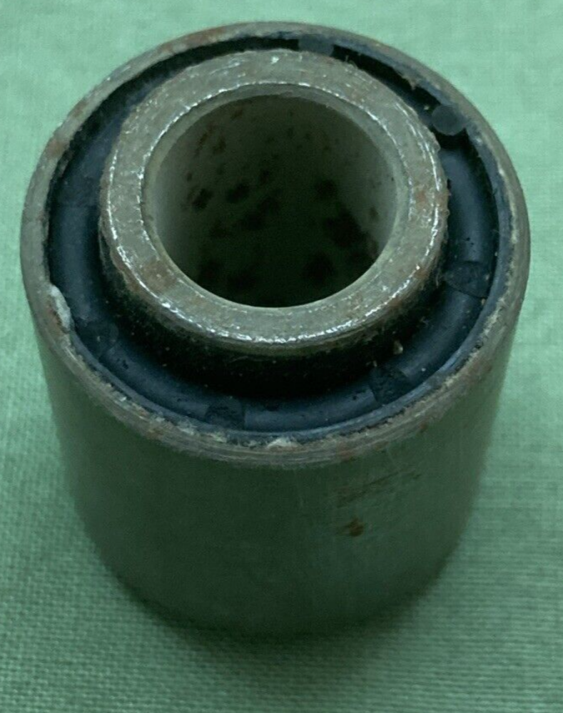 NEW GENUINE SUZUKI 09319-10014 SWINGARM PIVOT REAR