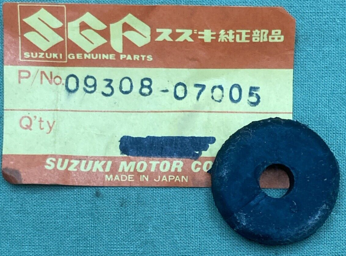 NEW GENUINE SUZUKI 09308-07005 CROMMET REAR COMBINATION LAMP