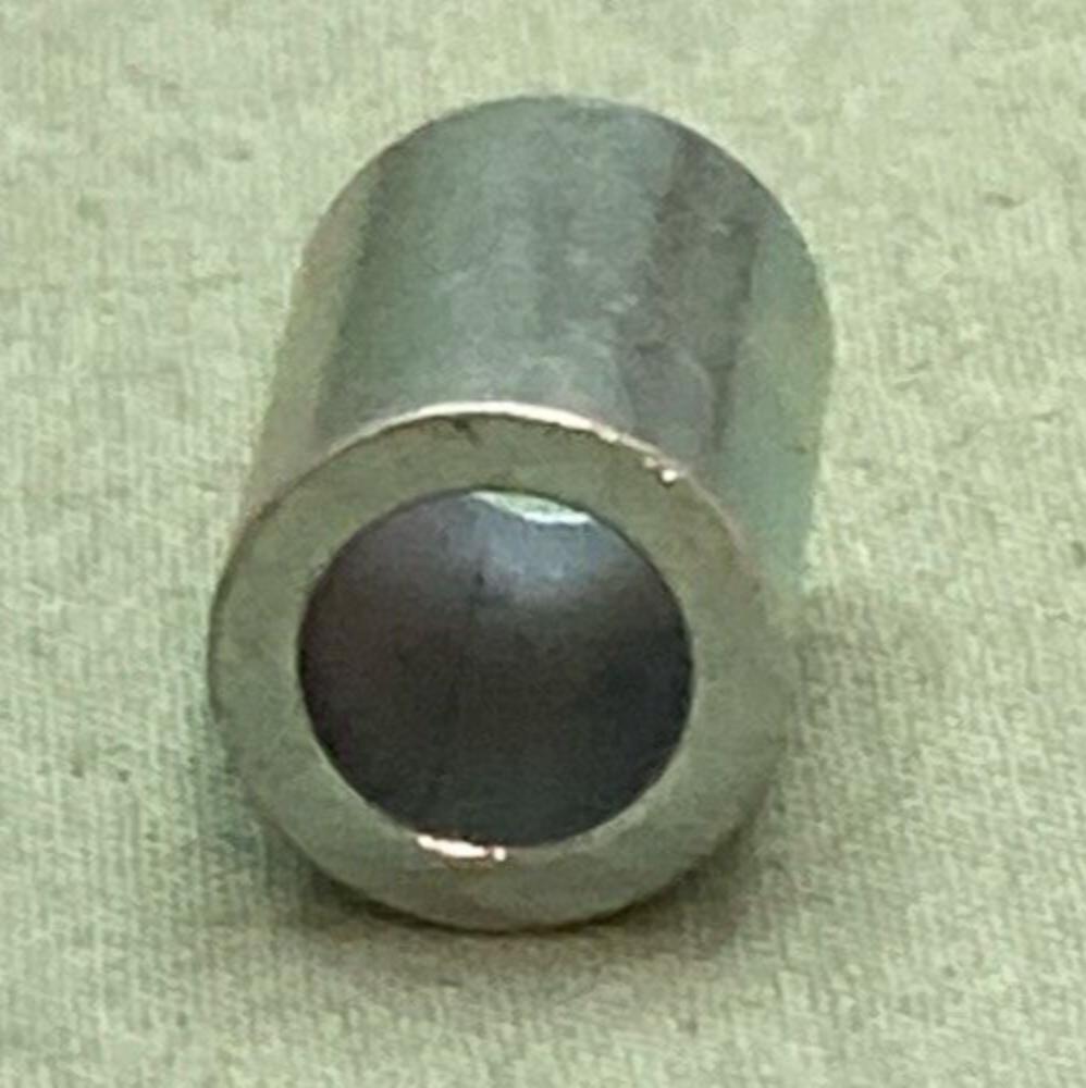 NEW GENUINE SUZUKI 09180-08032 SPACER FRONT FUEL TANK SEAT