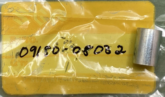 NEW GENUINE SUZUKI 09180-08032 SPACER FRONT FUEL TANK SEAT