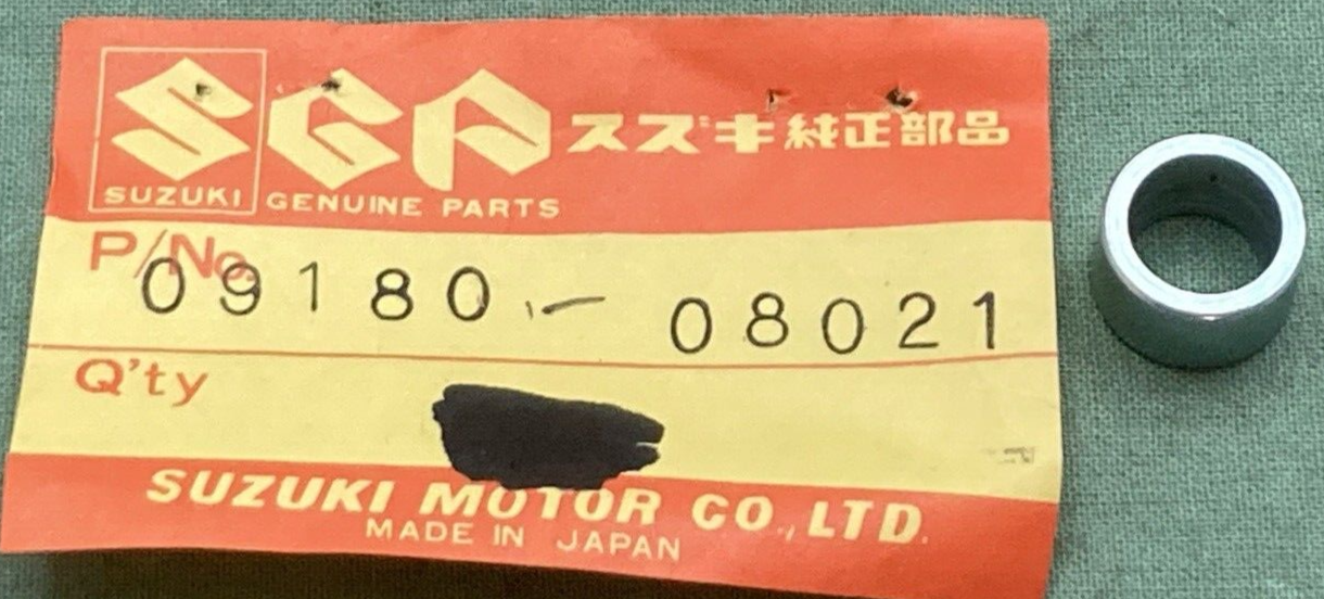 NEW GENUINE SUZUKI 09180-08021 SPACER REAR FENDER 8.5X12X7