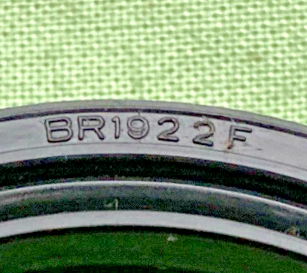 NEW NOK BR1922F DOUBLE LIP OIL SEAL