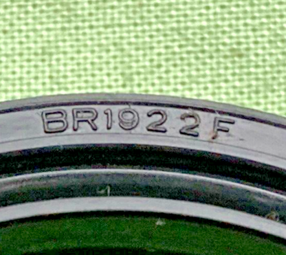 NEW NOK BR1922F DOUBLE LIP OIL SEAL