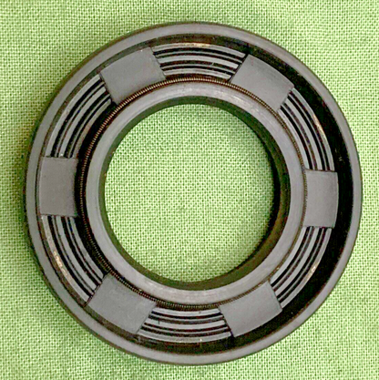 NEW TCM 22x40x7 TC OIL SEAL, 0.866" x 1.575" x 0.276"