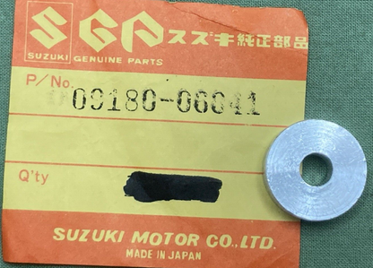NEW GENUINE SUZUKI 09180-06041 Spacer Front Fender