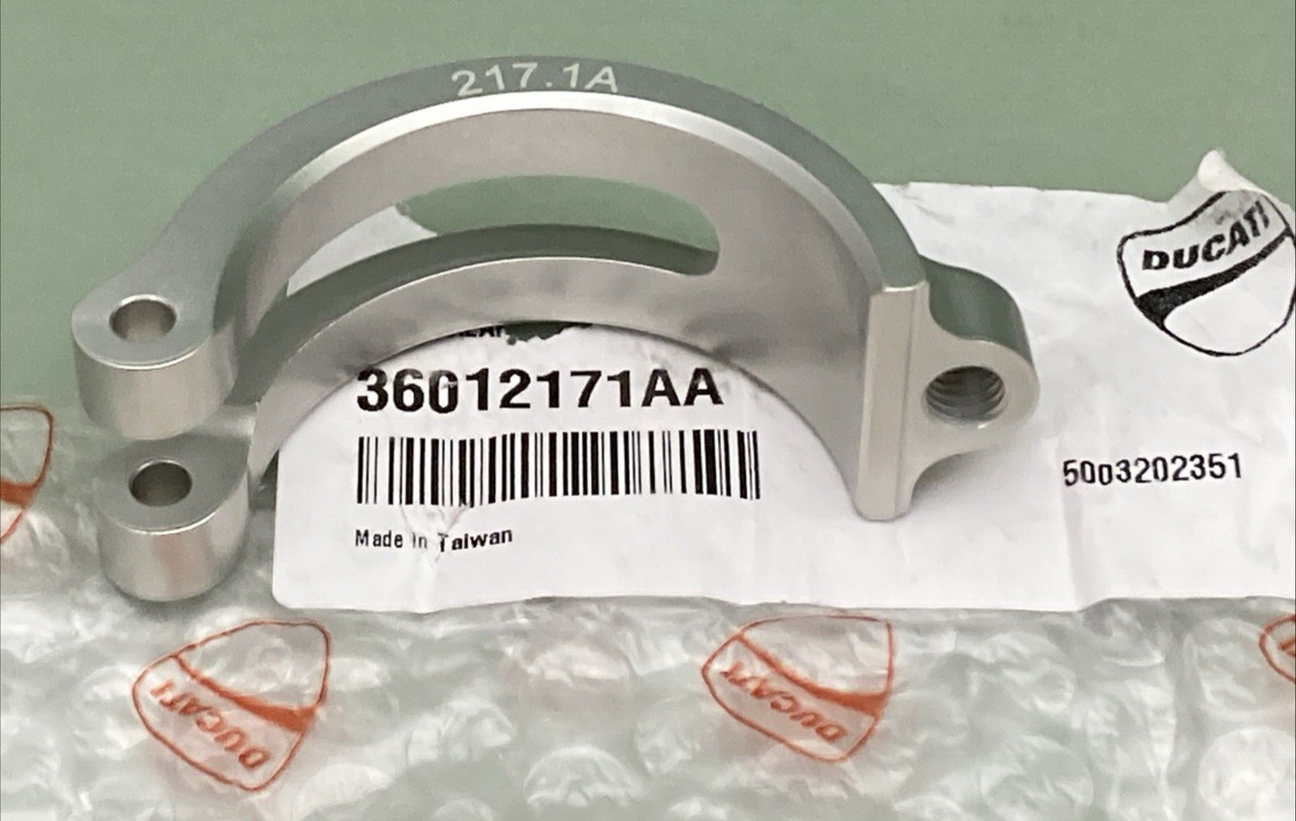 NEW GENUINE DUCATI  36012171AA CLAMP REAR