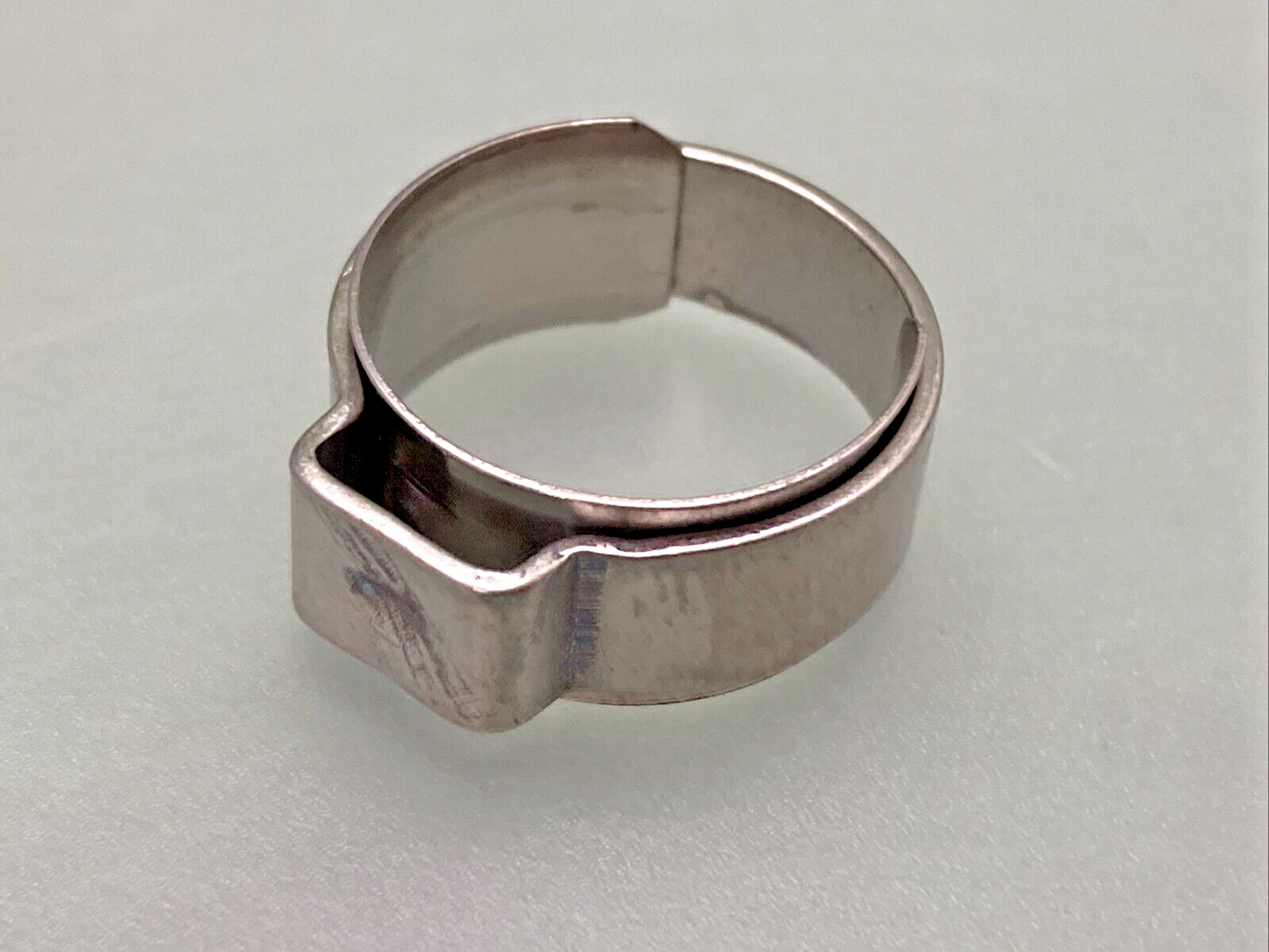 NEW GENUINE DUCATI 28740241B CLAMP CLICK 16.8MM
