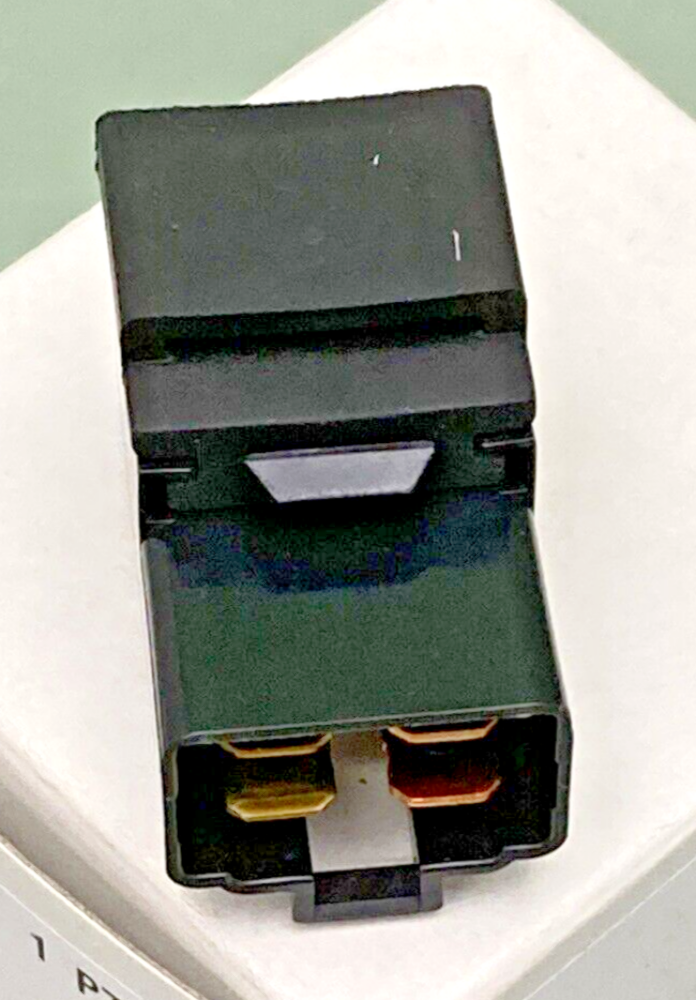 NEW GENUINE DUCATI 54140151A RELAY
