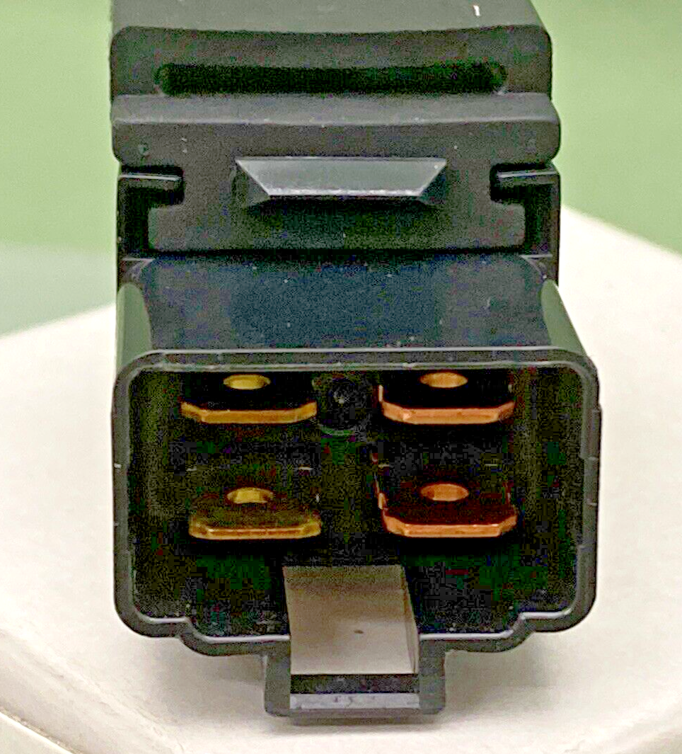 NEW GENUINE DUCATI 54140151A RELAY