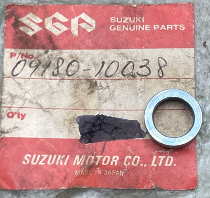 QTY 2 NEW GENUINE SUZUKI 09180-10038 Exhaust Support Bracket Damper Spacer