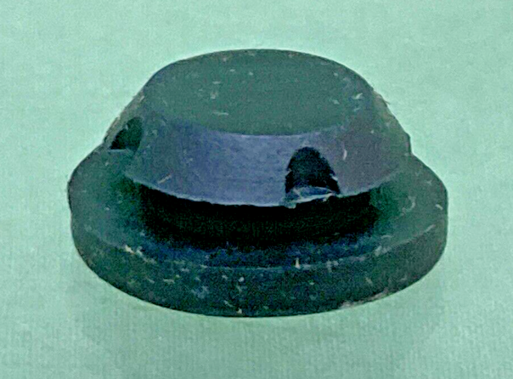 NEW REPLACES SUZUKI 09250-12006 CAP REAR FENDER OD:20