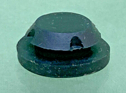 NEW REPLACES SUZUKI 09250-12006 CAP REAR FENDER OD:20