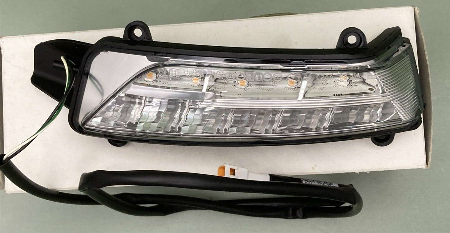 NEW GENUINE DUCATI 53010342A TURN INDICATOR R.H.