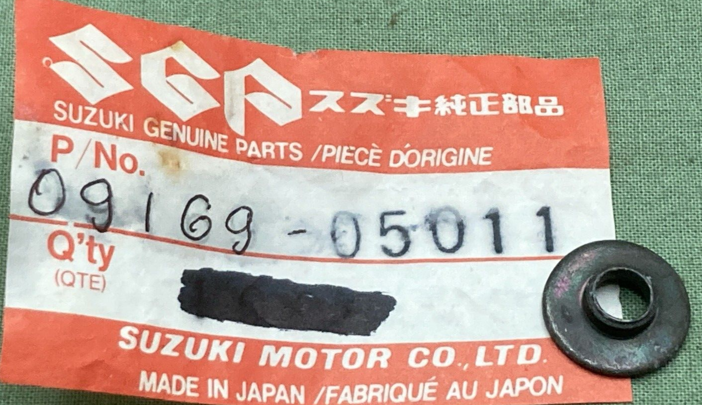 QTY 2 NEW GENUINE SUZUKI 09169-05011 WASHER FRONT FENDER HOUSING HEADLAMP