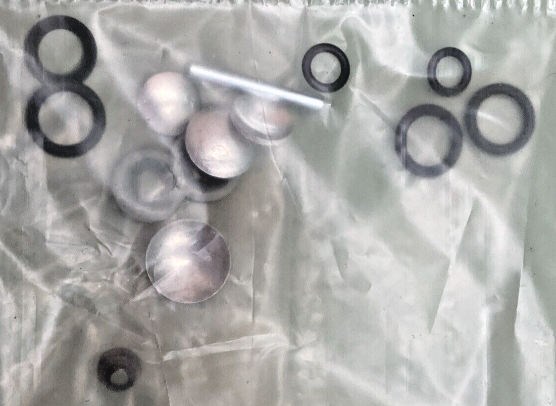 NEW REDLINE  RL7042 CARBURETOR REBUILD KIT PARTS LOT 1 BARREL INCOMPLETE