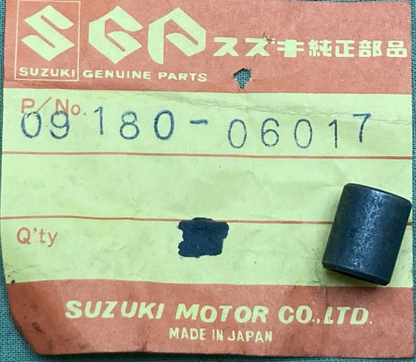 NEW GENUINE SUZUKI 09180-06017 Arm Pin Bearing Spacer