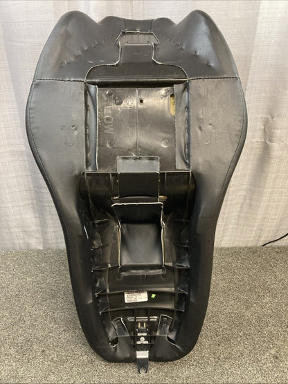NEW GENUINE HARLEY DAVIDSON P52320-11 LOW SEAT ASY STREET GLIDE