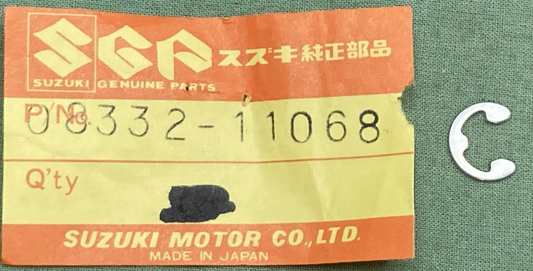 QTY 2 NEW GENUINE SUZUKI 08332-11068 E RING STAND BRAKE PEDAL MUFFLER