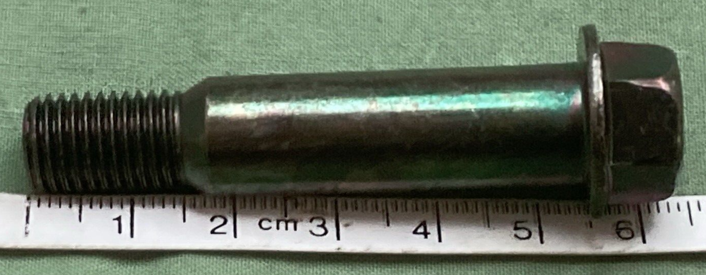 NEW REPLACES SUZUKI 09103-10183 BOLT RH FOOTREST