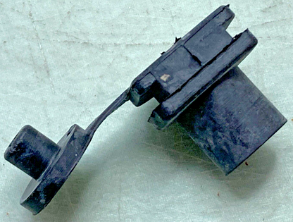 QTY 2 NEW GENUINE KAWASAKI 92071-057 GROMMET