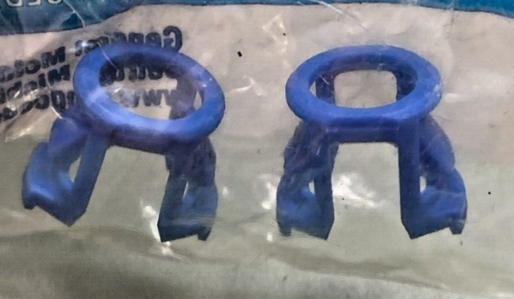 NEW GENUINE GM 88983067 FUEL LINE RETAINER CLIP KIT - PACKAGE OF 2