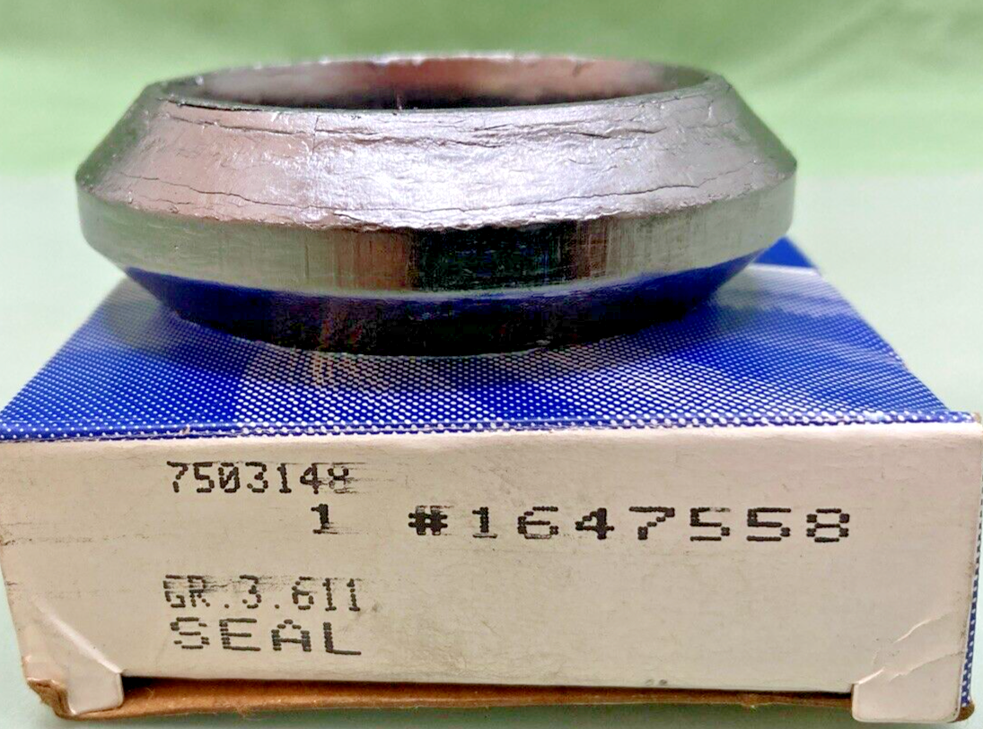NEW GENUINE GM 1647558 SEAL, EXHAUST MANIFOLD REAR PIPE, 1993-2011 GM