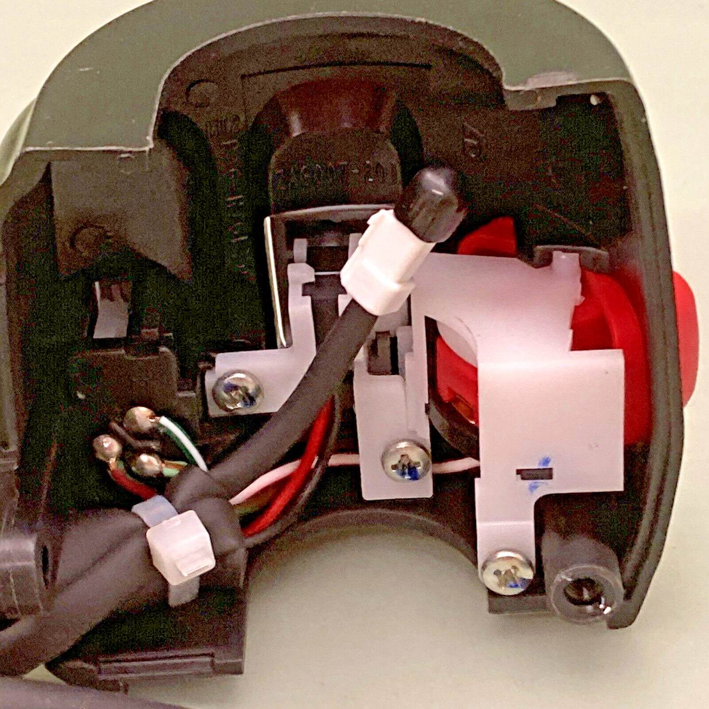 NEW GENUINE TRIUMPH T2045939 Switchcube, Rh, Modes