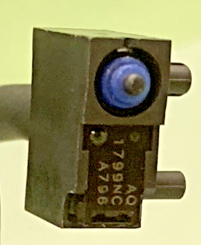 NEW GENUINE TRIUMPH T2045939 Switchcube, Rh, Modes